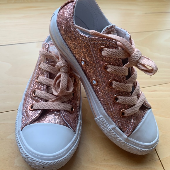 Converse Chuck Taylor All Star Lo Glitter Sneaker - Picture 1 of 3